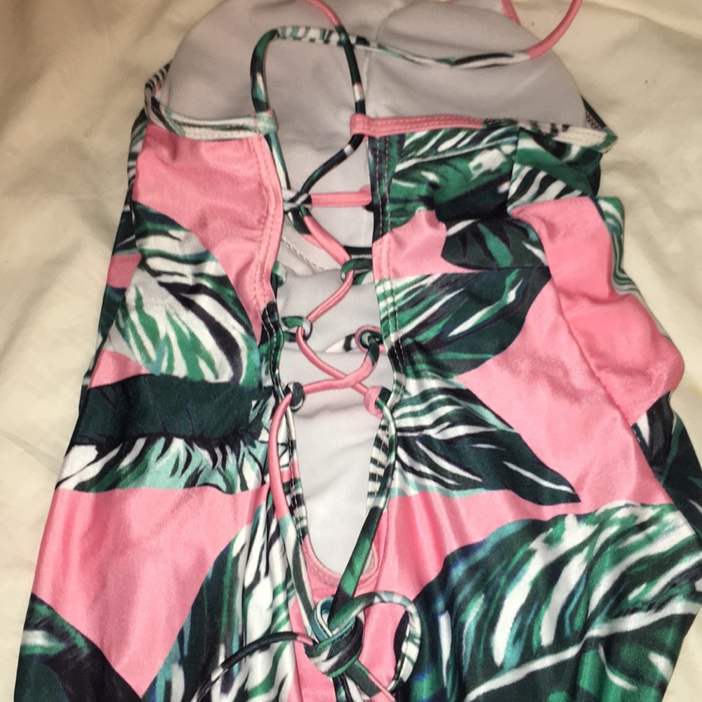 Bathing suit - Picture 4 of 5